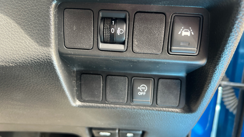 Nissan Qashqai 1.5 dCi N-Connecta 5dr Diesel Hatchback